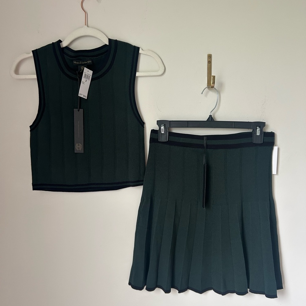 Dark Green Black Sleeveless Top and Pleated Mini Skirt Set